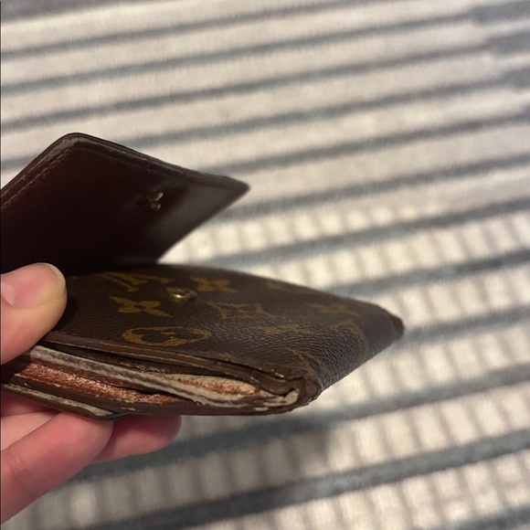 Louis Vuitton Dark Brown Monogram Wallet-Call outs - Picture 11 of 14